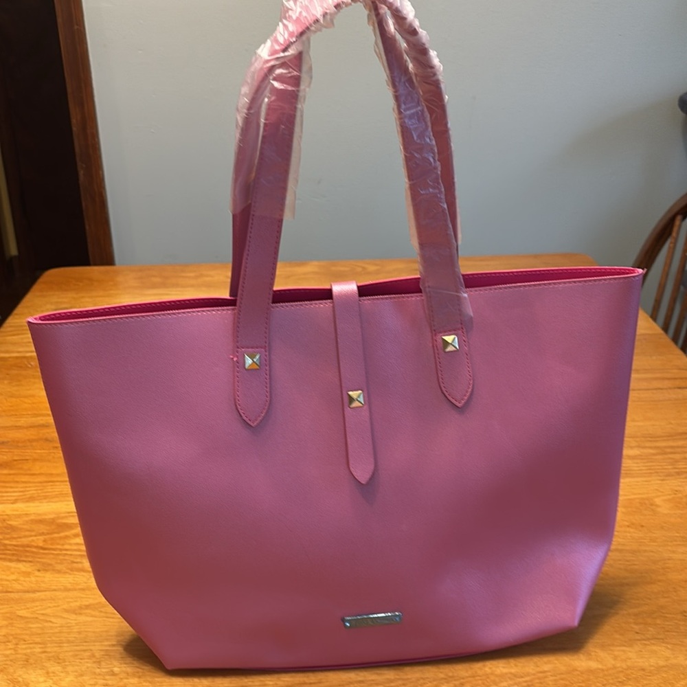 Juicy Couture Pink Tote with Matching Pouch and Zip Wallet. No dust bunnies. - Picture 8 of 15